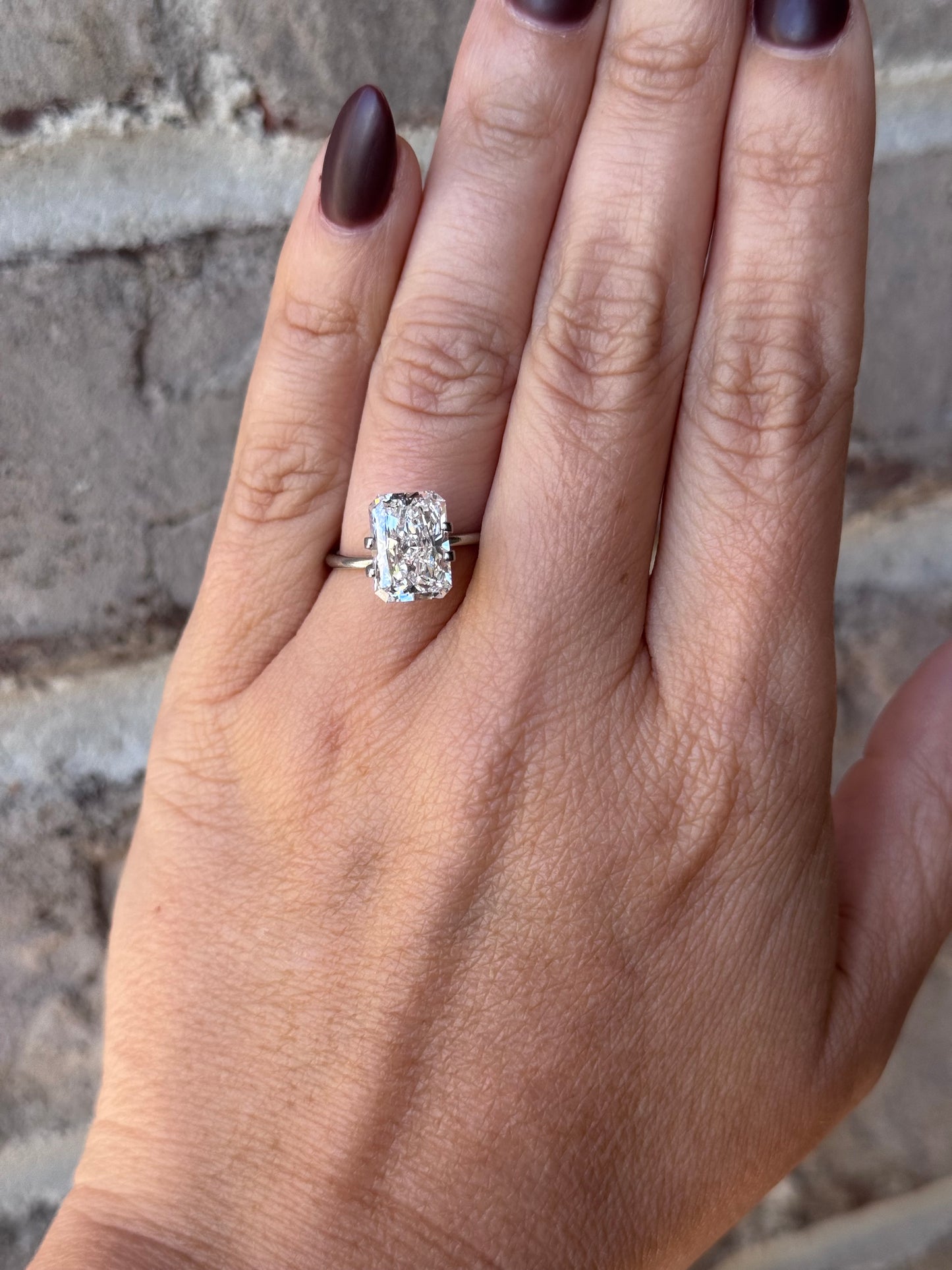 4.05 D VVS2 Radiant Cut Diamond